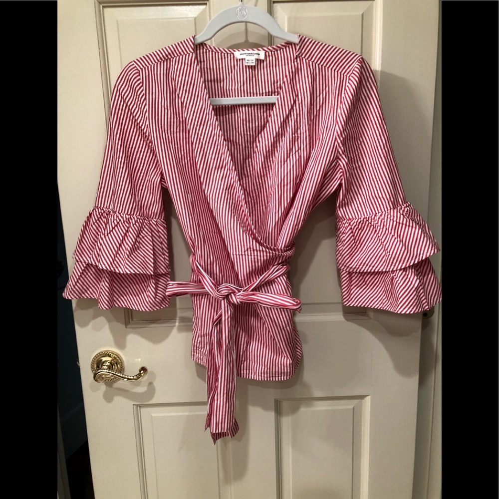Beach lunch lounge top with ruffle sleeves